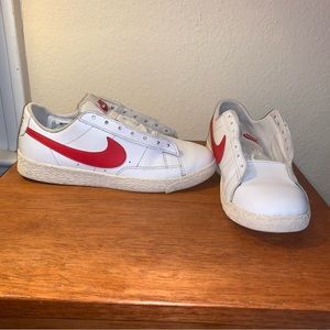 Nike Blazer Low GS-size 4.5Y